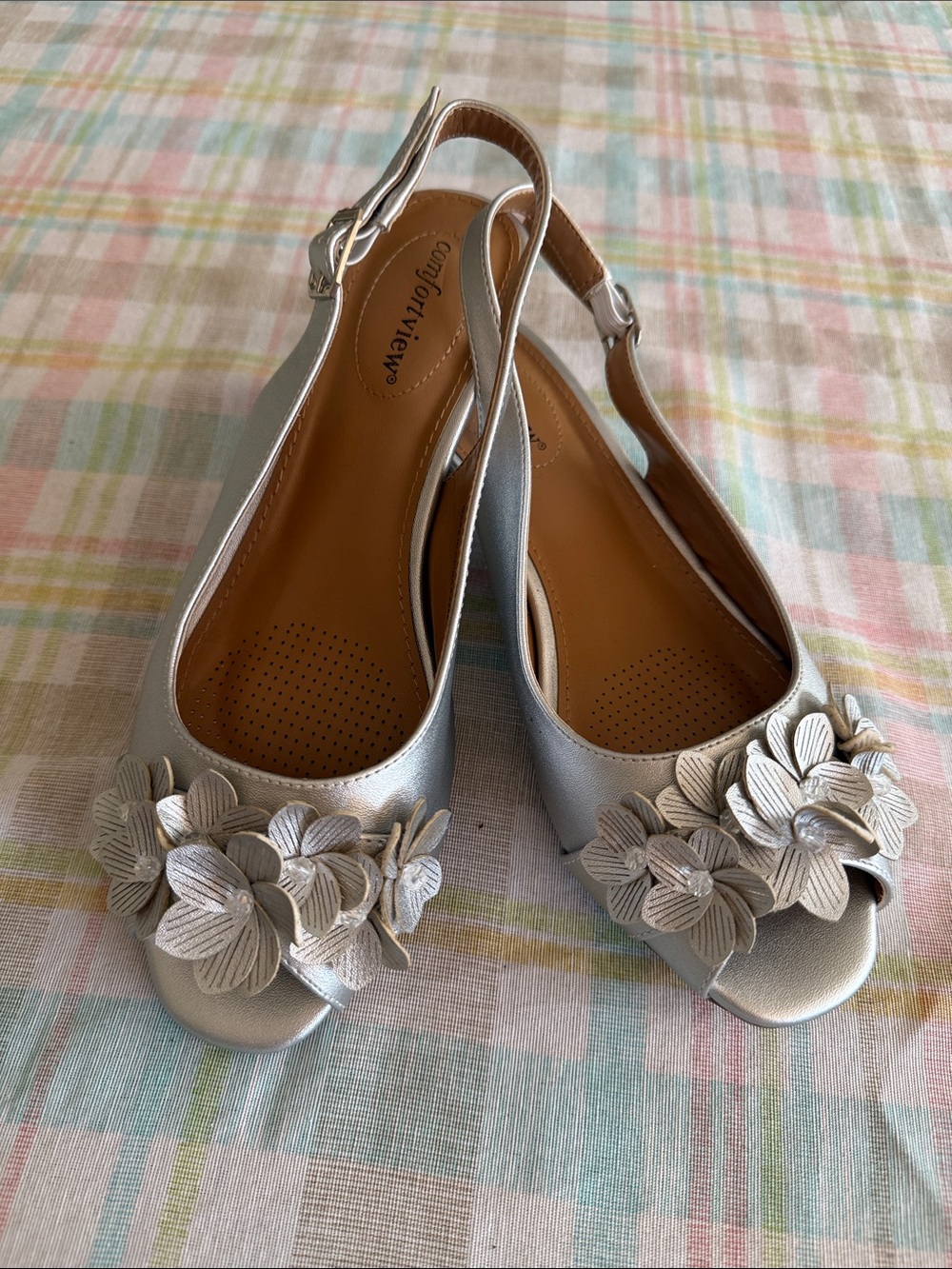 Comfortview Metallic Silver Floral Peep-Toe Slingback Sandals